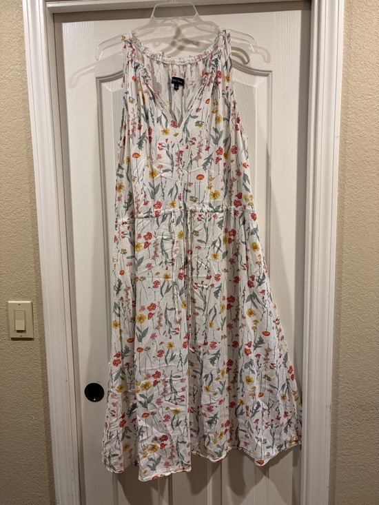 Well Worn Dresses & Skirts - Well worn Floral Tie-Waist Sundress - White with Pink & Yellow Flowers size L